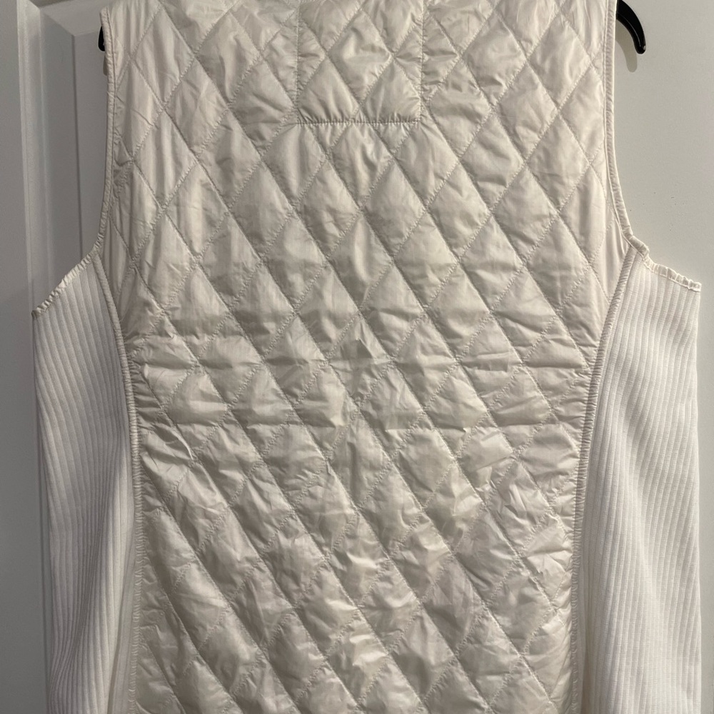 L.L. Bean Cream Quilted Sherpa Vest with ribbed sides. Women’s size 1X Reg. - Picture 10 of 16